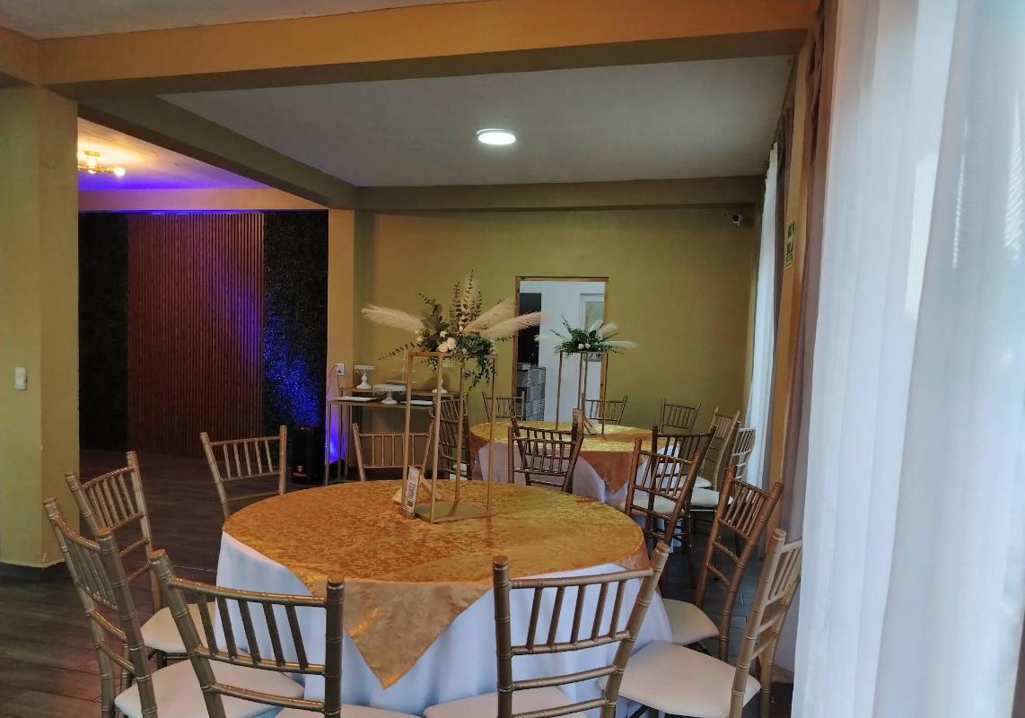 Salón con luz ambiental